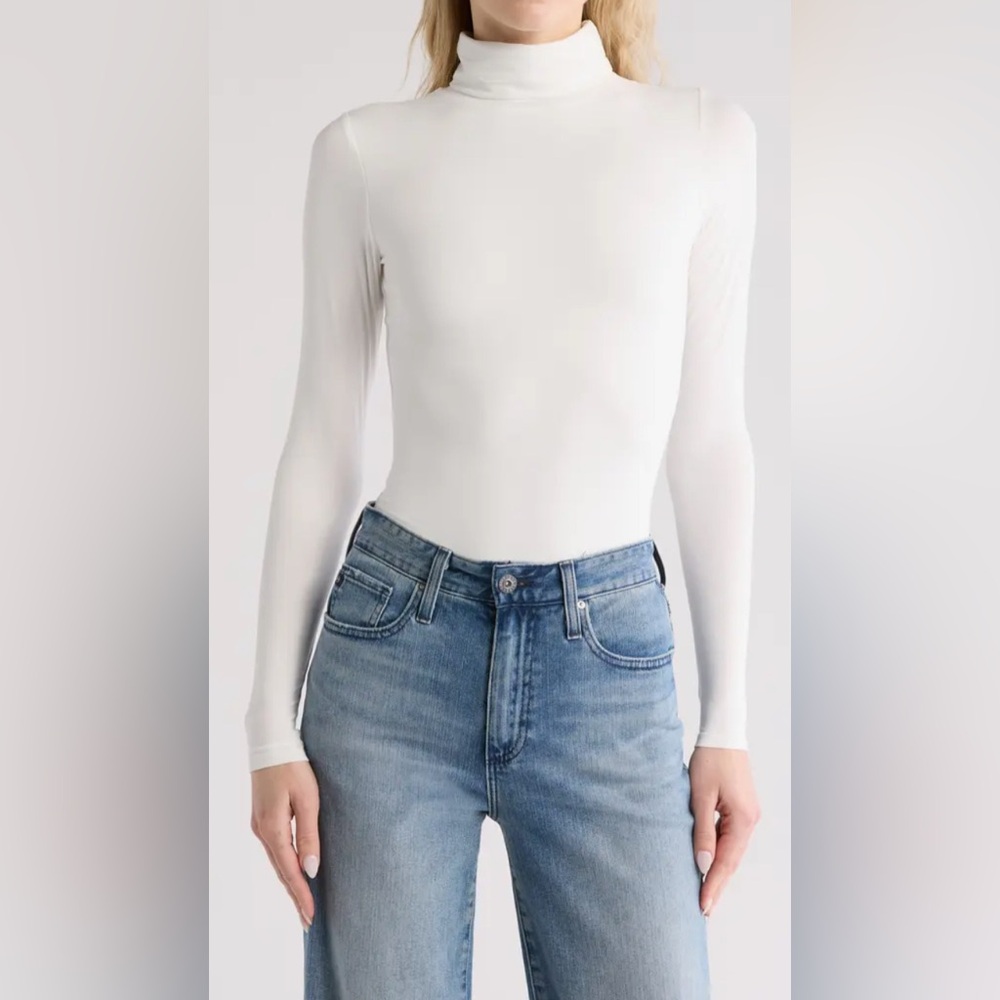 NWT NAKED WARDROBE Bare Turtleneck Bodysuit in White